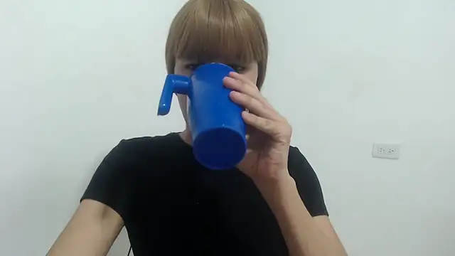 estefania224 webcam