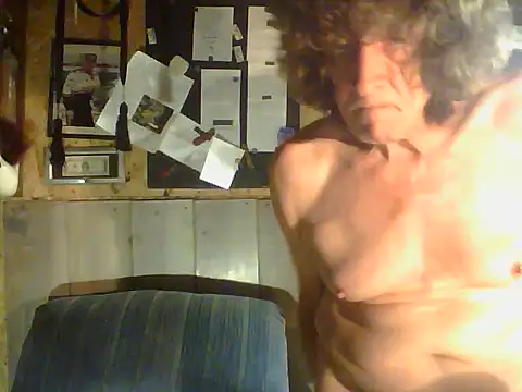 oldmanonline - OldManOnline's free webcam - UK Sex Cams