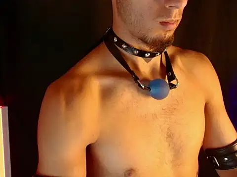 dark_men1 webcam