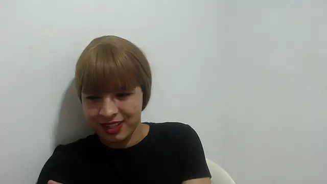estefania224 webcam