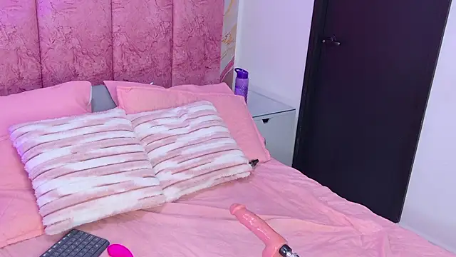 emmacurvy webcam
