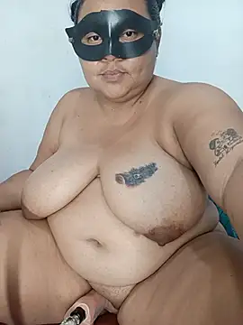 Lucky-hot-girls webcam