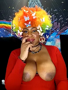 AmazonianMistress webcam