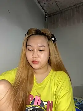 Almira6868 webcam