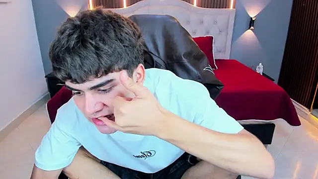 Tommy18__ webcam