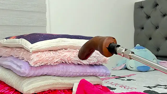 Elizabeth_18_ webcam