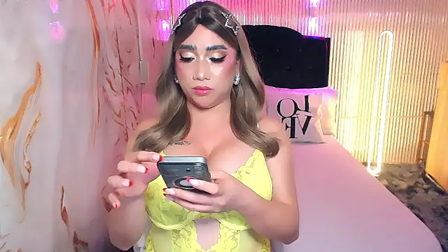yourTsFantasyBigCock webcam