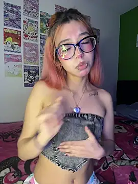 Valen-Foxx1 webcam