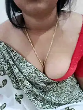 Ramya_456 Live Webcam on Stripchat