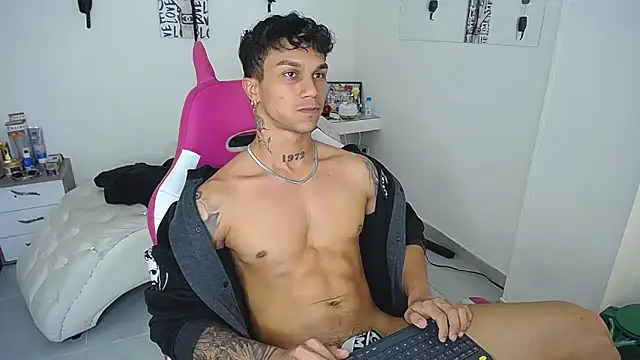 Leonard_Price live sex cam
