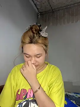 Almira6868 webcam