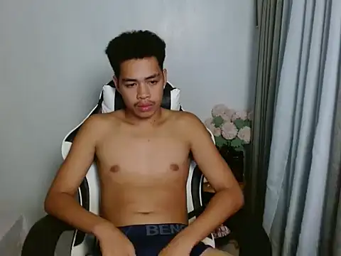 curlyasian_njxx webcam