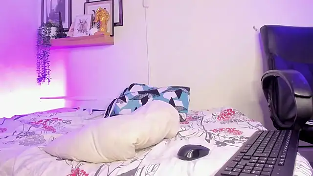 GabiHills webcam