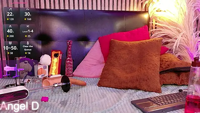 angeldust19 - Angeldust19's free webcam - UK Sex Cams
