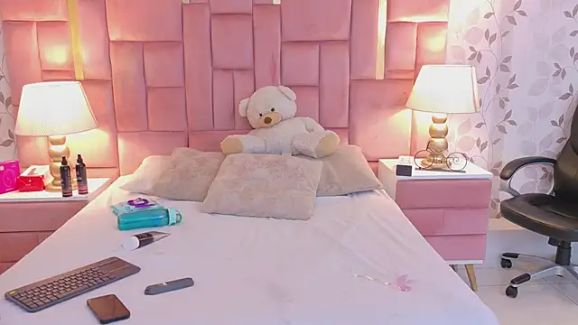 NahiaMendoza webcam