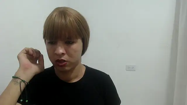 estefania224 webcam