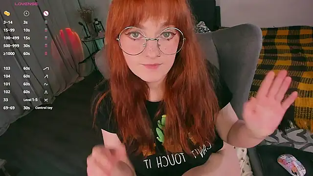 Alice_CutePerv webcam