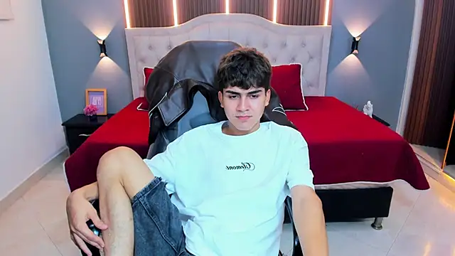 Tommy18__ webcam