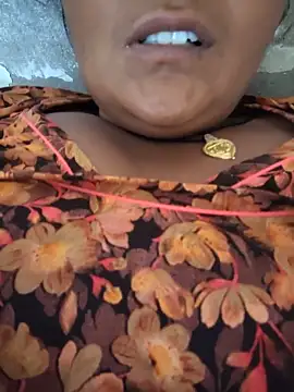 aunty_sumy