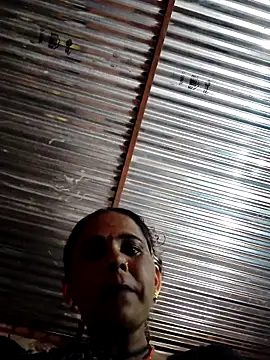 Pooja750 webcam