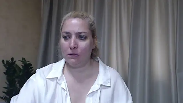 sweetpussy13 webcam