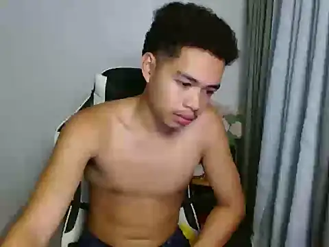 curlyasian_njxx webcam