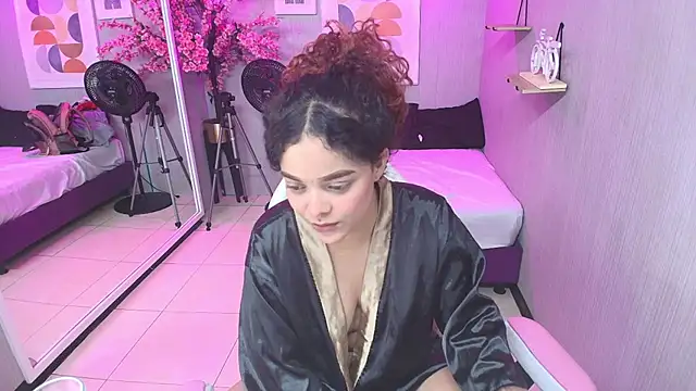 Maggy_t18 webcam