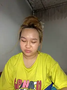 Almira6868 webcam