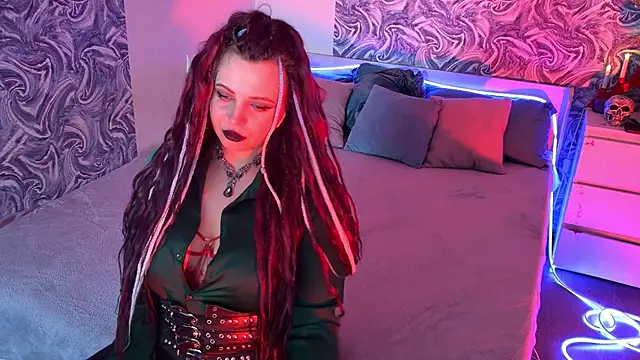 Miss_Maya_Mils webcam
