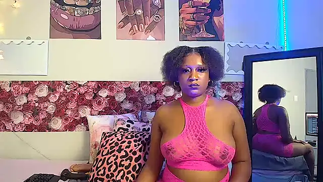 EnchantingLisa webcam