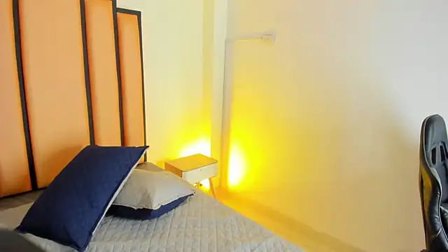 Aleja_NightVibe webcam