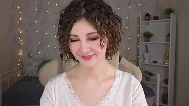 Kira__Fluffy webcam