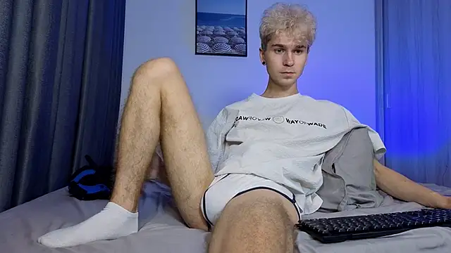 Joseph__Quinn webcam