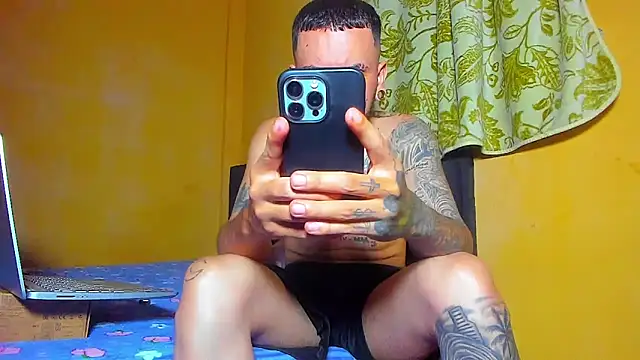tattooedsmoker777 webcam