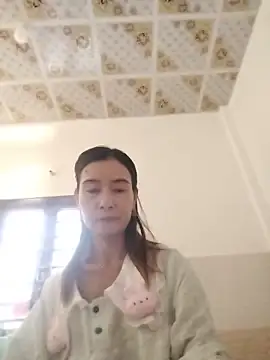 Sexy-ladyboobs20 webcam