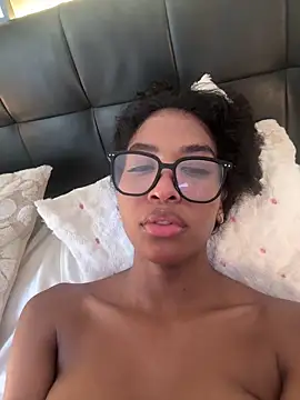 IamCrystal2 webcam