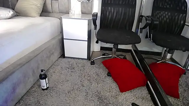 Ella_Brookss webcam
