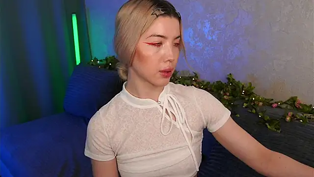 LindaThackerr webcam