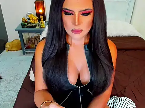 MissTyraxx live sex cam