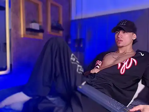 The_BossCrown webcam
