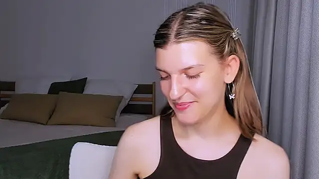 AnnaThorne webcam