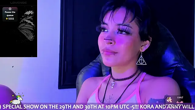 Anny_Kiitty webcam