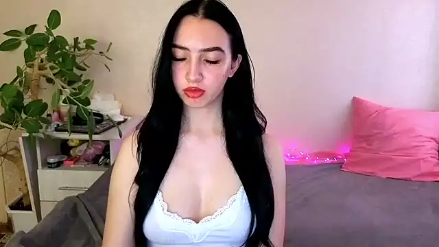 WildKittenX_ live sex cam
