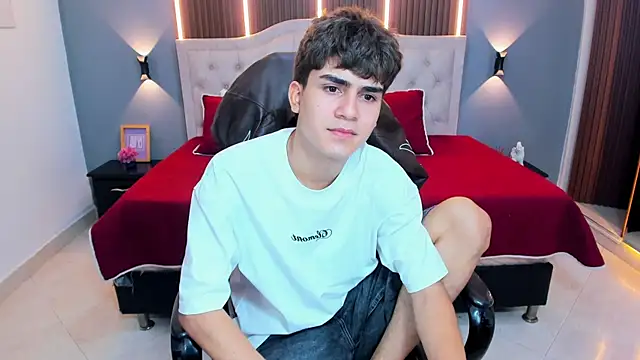 Tommy18__ webcam