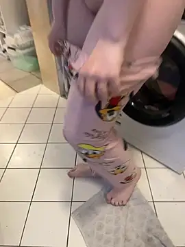 Teeny-Slut18 webcam