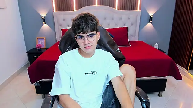 Tommy18__ webcam