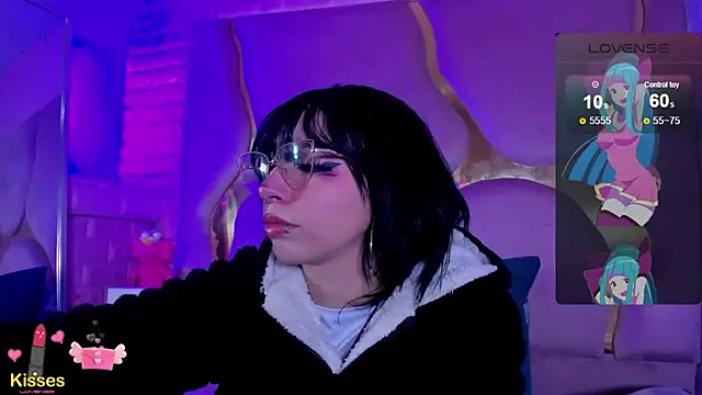 NaniiSisy webcam