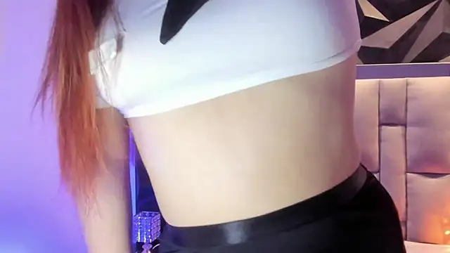 megan_whitee__ webcam