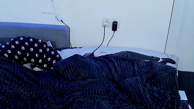 Dark_Moni webcam