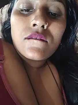 Jasmine_Januja webcam